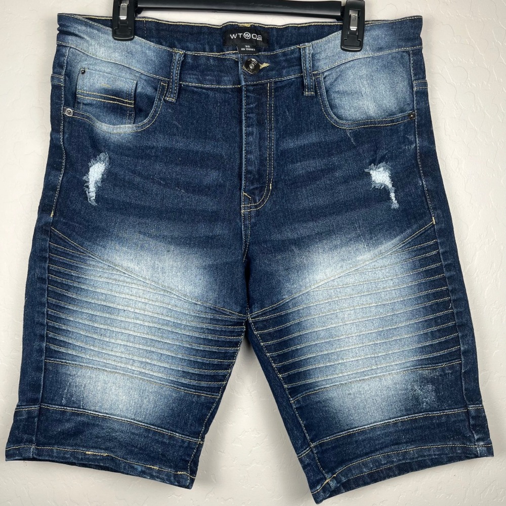 WT02 Denim Shorts Distressed Moto Style Blue Wash Women's‎ Size 32